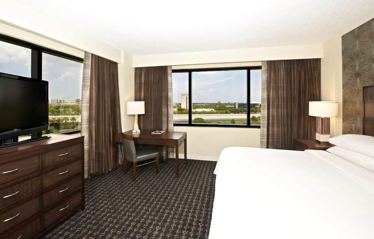 Embassy Suites By Hilton Palm Beach Gardens Pga Boulevard Exterior photo