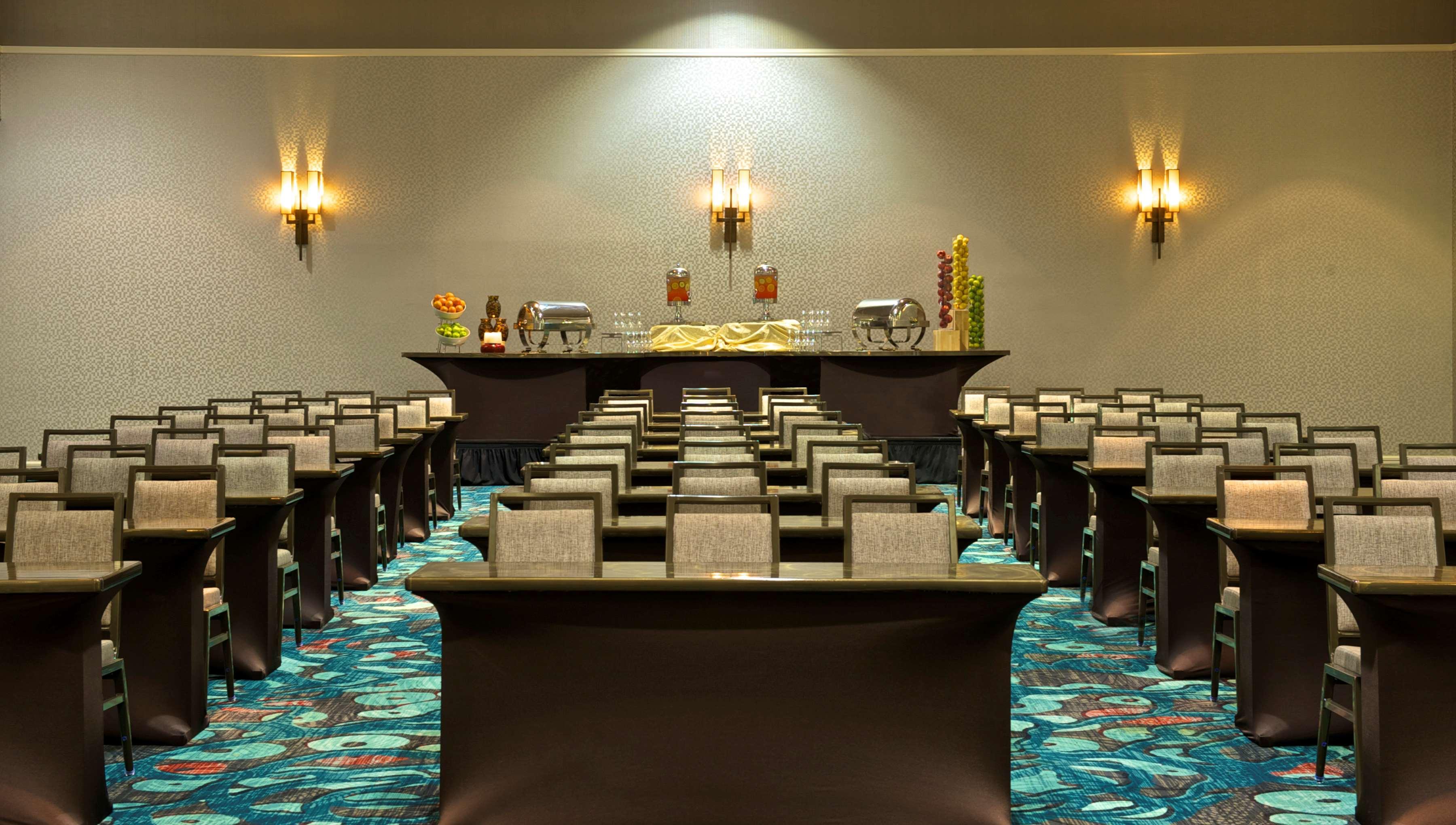 Embassy Suites By Hilton Palm Beach Gardens Pga Boulevard Exterior photo