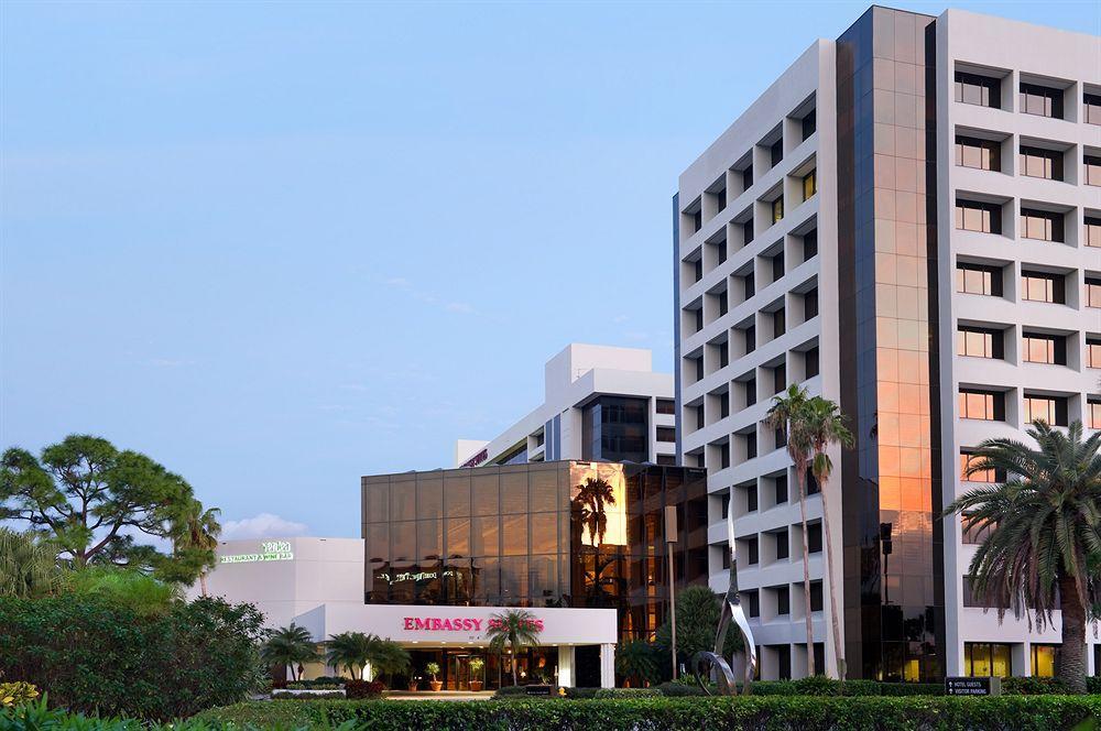 Embassy Suites By Hilton Palm Beach Gardens Pga Boulevard Exterior photo