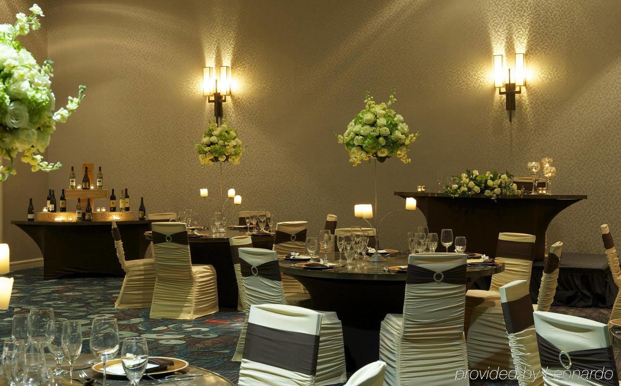 Embassy Suites By Hilton Palm Beach Gardens Pga Boulevard Exterior photo