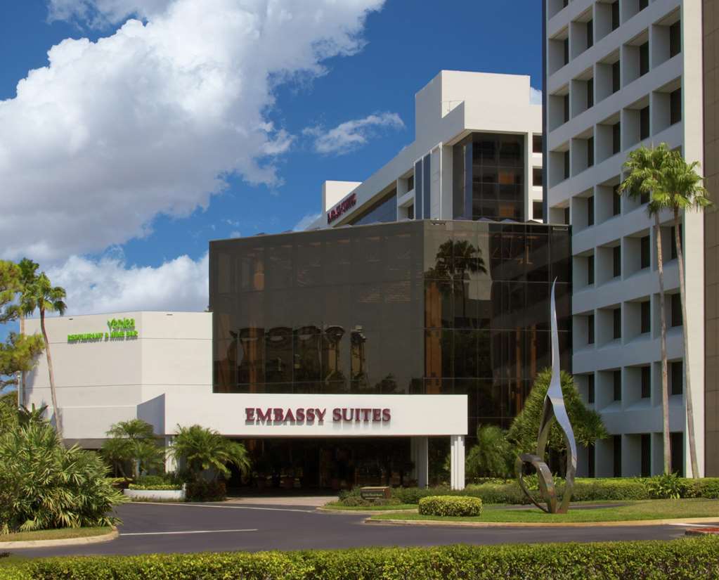 Embassy Suites By Hilton Palm Beach Gardens Pga Boulevard Exterior photo